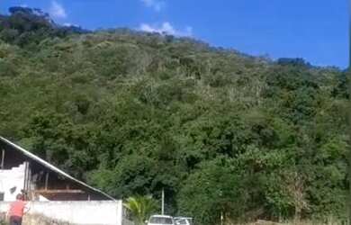 Imagem: O terreno possui 497m² de Área e está localizado em Campo