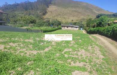 Imagem: O terreno possui 3.500m² de Área Privada e está localizado