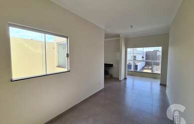 Imagem: O apartamento possui 2 Dormitórios, 1 Suíte, 2 Vagas na garagem