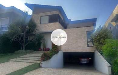 Imagem: A casa em condomínio para alugar possui 4 Dormitórios, 3 Suítes