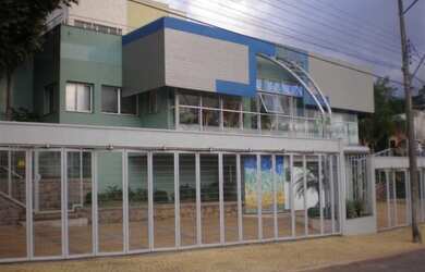 Imagem: A loja possui 12 Vagas na garagem, 1.200m² de Área, 850m²