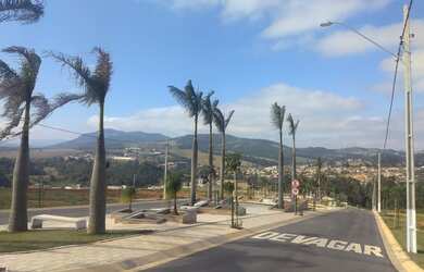 Imagem: O terreno possui 301m² de Área e está localizado em Jardim