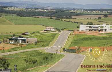 Imagem: O terreno possui 1897m² de Área e está localizado em Loteamento