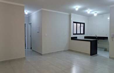 Imagem: O apartamento possui 2 Dormitórios, 1 Suíte, 2 Banheiros