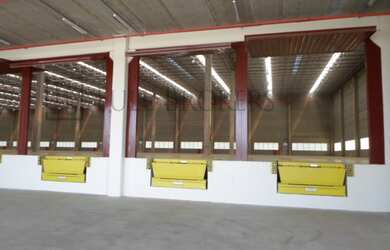 Imagem: O depósito possui 2 Banheiros, 1.842m² de Área e está localizado