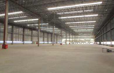 Imagem: O depósito possui 2 Banheiros, 10.640m² de Área e está