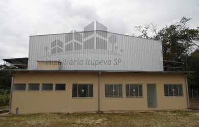 Imagem: O depósito possui 3 Banheiros, 450m² de Área e está localizado