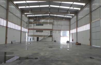 Imagem: O depósito possui 2 Banheiros, 1.330m² de Área Privada, Imóvel