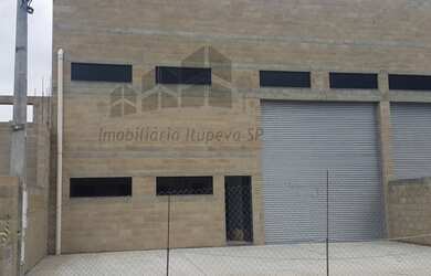 Imagem: O depósito possui 2 Banheiros, 362m² de Área Privada e está