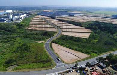 Imagem: O terreno possui 5.000m² de Área Privada e está localizado