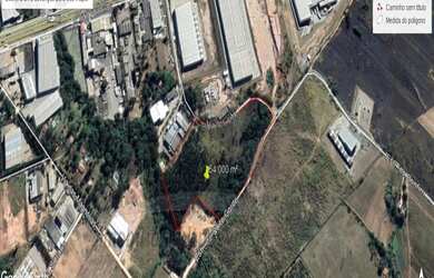 Imagem: O terreno possui 54.000m² de Área Privada e está localizado