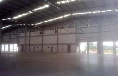 Imagem: O depósito possui 2 Banheiros, 2.670m² de Área e está localizado