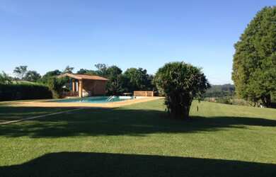 Imagem: O terreno possui 157.000m² de Área Privada e está localizado