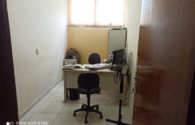 Imagem: O depósito possui 2 Banheiros, 2.797m² de Área, 1.685m²