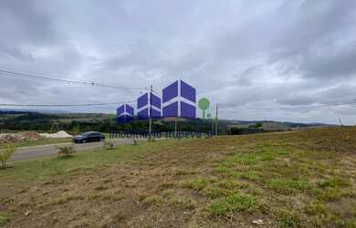 Imagem: O terreno possui 837m² de Área Privada e está localizado