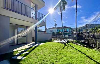 Imagem: A casa possui 2 Dormitórios, 2 Suítes, 2 Banheiros, 2 Vagas