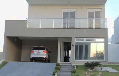 Imagem: A casa em condomínio possui 3 Dormitórios, 2 Suítes, 5 Banheiros