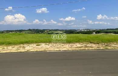 Imagem: O terreno possui 1.200m² de Área Privada e está localizado