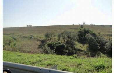 Imagem: O terreno possui 60.000m² de Área Privada e está localizado