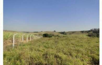 Imagem: O terreno possui 20.000m² de Área Privada e está localizado