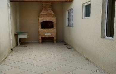 Imagem: A casa possui 3 Dormitórios, 1 Suíte, 2 Banheiros, 2 Vagas