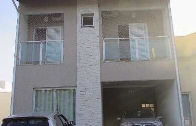 Imagem: A casa em condomínio possui 3 Dormitórios, 3 Suítes, 5 Banheiros