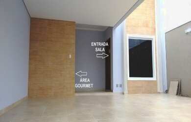 Imagem: A casa possui 2 Dormitórios, 1 Suíte, 150m² de Área e está