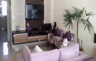 Imagem: A casa em condomínio possui 3 Dormitórios, 1 Suíte, 2 Banheiros