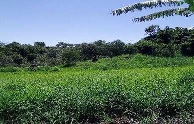 Imagem: O terreno possui 1.600m² de Área Privada e está localizado