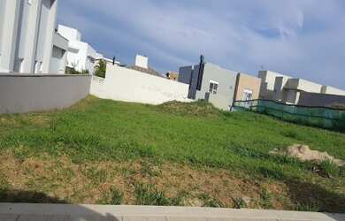 Imagem: O terreno possui 400000m² de Área Privada e está localizado