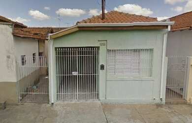 Imagem: A casa possui 2 Dormitórios, 1 Banheiro, 98m² de Área e