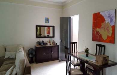 Imagem: A casa possui 3 Dormitórios, 1 Banheiro, 300m² de Área e