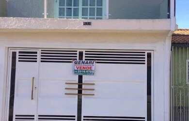 Imagem: A casa possui 3 Dormitórios, 2 Suítes, 3 Banheiros, 2 Vagas