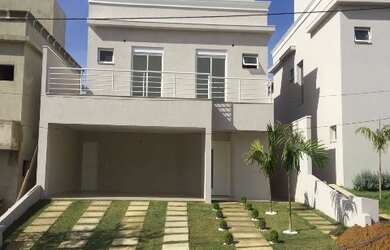 Imagem: A casa em condomínio possui 3 Dormitórios, 3 Suítes, 5 Banheiros