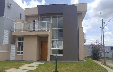 Imagem: A casa em condomínio possui 3 Dormitórios, 3 Suítes, 5 Banheiros