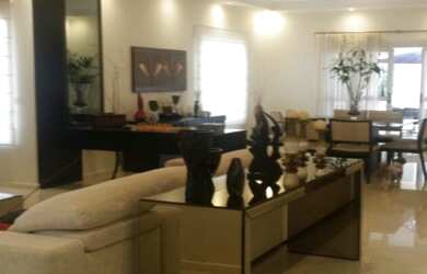 Imagem: A casa em condomínio possui 3 Dormitórios, 3 Suítes, 360m²