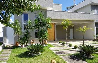 Imagem: A casa em condomínio possui 3 Dormitórios, 3 Suítes, 1 Banheiro