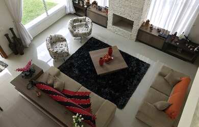 Imagem: A chácara possui 5 Dormitórios, 6 Banheiros, 5 Vagas na garagem