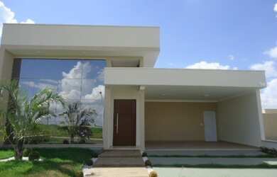 Imagem: A casa em condomínio possui 3 Dormitórios, 3 Suítes, 5 Banheiros