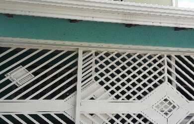 Imagem: A casa possui 3 Dormitórios, 1 Suíte, 3 Banheiros, 2 Vagas