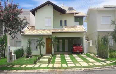 Imagem: A casa possui 4 Dormitórios, 4 Suítes, 5 Banheiros, 4 Vagas