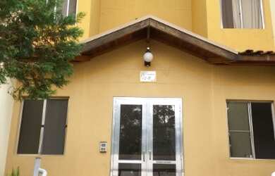 Imagem: O apartamento possui 3 Dormitórios, 1 Banheiro, 1 Vaga na garagem