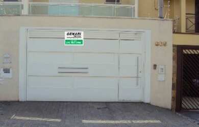 Imagem: A casa possui 3 Dormitórios, 1 Suíte, 3 Banheiros, 4 Vagas