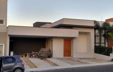 Imagem: A casa em condomínio possui 3 Dormitórios, 3 Suítes, 4 Banheiros