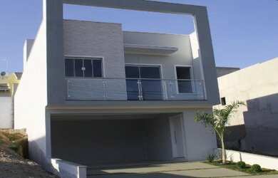 Imagem: A casa em condomínio possui 3 Dormitórios, 1 Banheiro, 2 Vagas