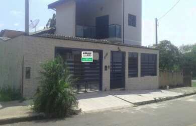 Imagem: A casa possui 5 Dormitórios, 2 Suítes, 4 Banheiros, 4 Vagas