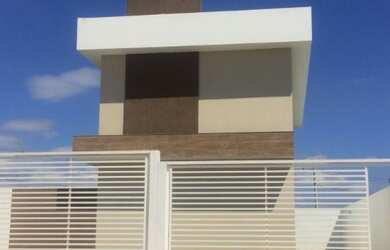 Imagem: A casa possui 2 Dormitórios, 1 Suíte, 2 Banheiros, 2 Vagas