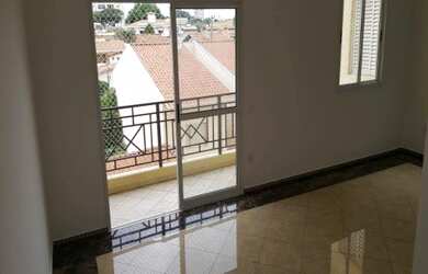 Imagem: O apartamento possui 3 Dormitórios, 1 Suíte, 2 Banheiros