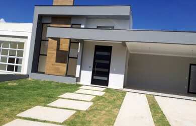 Imagem: A casa em condomínio possui 3 Dormitórios, 3 Suítes, 4 Banheiros