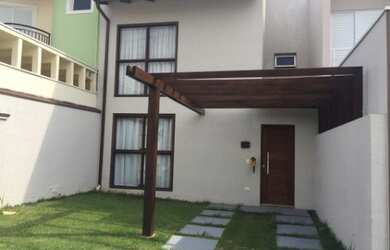 Imagem: A casa em condomínio possui 2 Dormitórios, 1 Suíte, 2 Banheiros